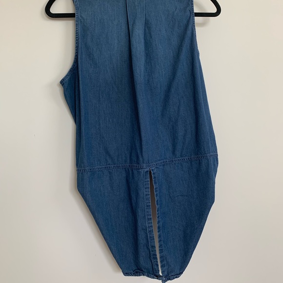 EUC Reaction Kenneth Cole Top with Tie Knot Detail - Picture 5 of 5